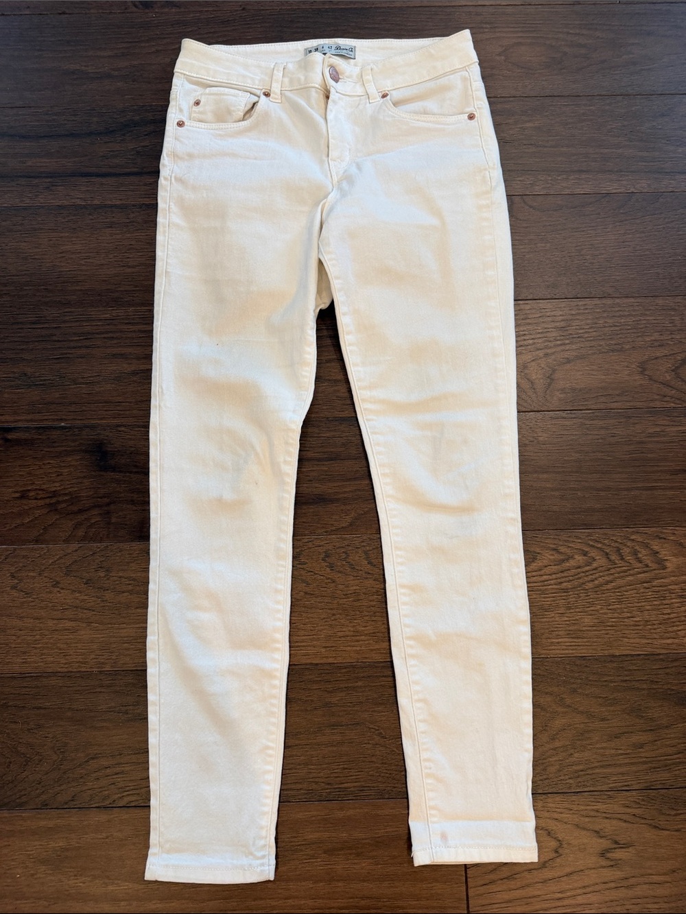 Denim&Co Cream Skinny Jeans - Slim Fit Size 6 - C62-004
